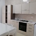Lory - - 300 Mt Dalla * Torre Lapillo