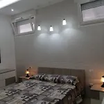 Ferienhaus Lory - - 300 Mt Dalla