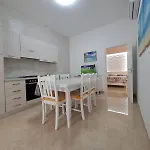Lory - - 300 Mt Dalla Ferienhaus *