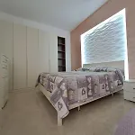 Casa vacanze Lory - - 300 Mt Dalla *