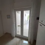 Casa vacanze Lory - - 300 Mt Dalla *