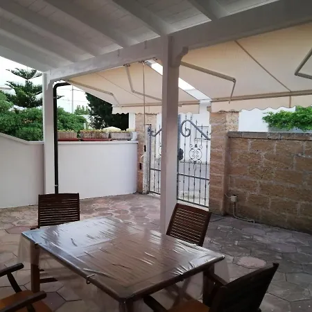 Lory - - 300 Mt Dalla * Torre Lapillo