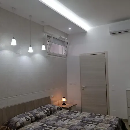 Lory - - 300 Mt Dalla