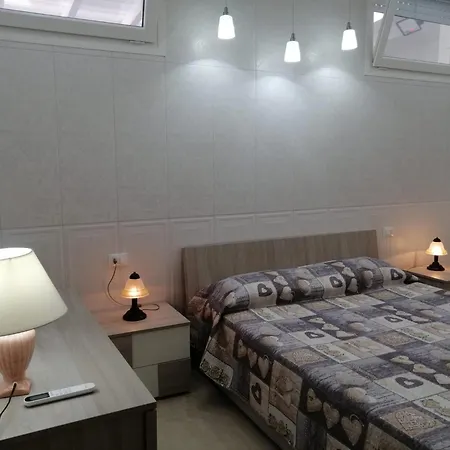 Lory - - 300 Mt Dalla Ferienhaus *