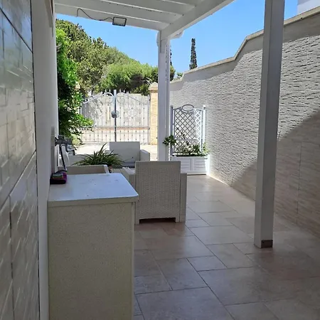 Lory - - 300 Mt Dalla * Torre Lapillo