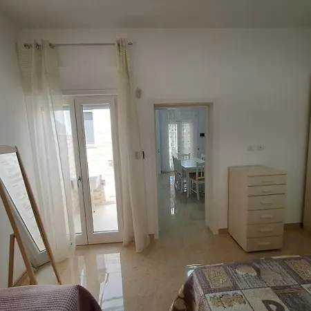 Lory - - 300 Mt Dalla Ferienhaus *