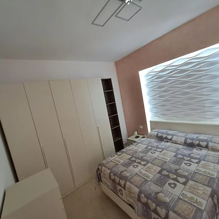 Lory - - 300 Mt Dalla *